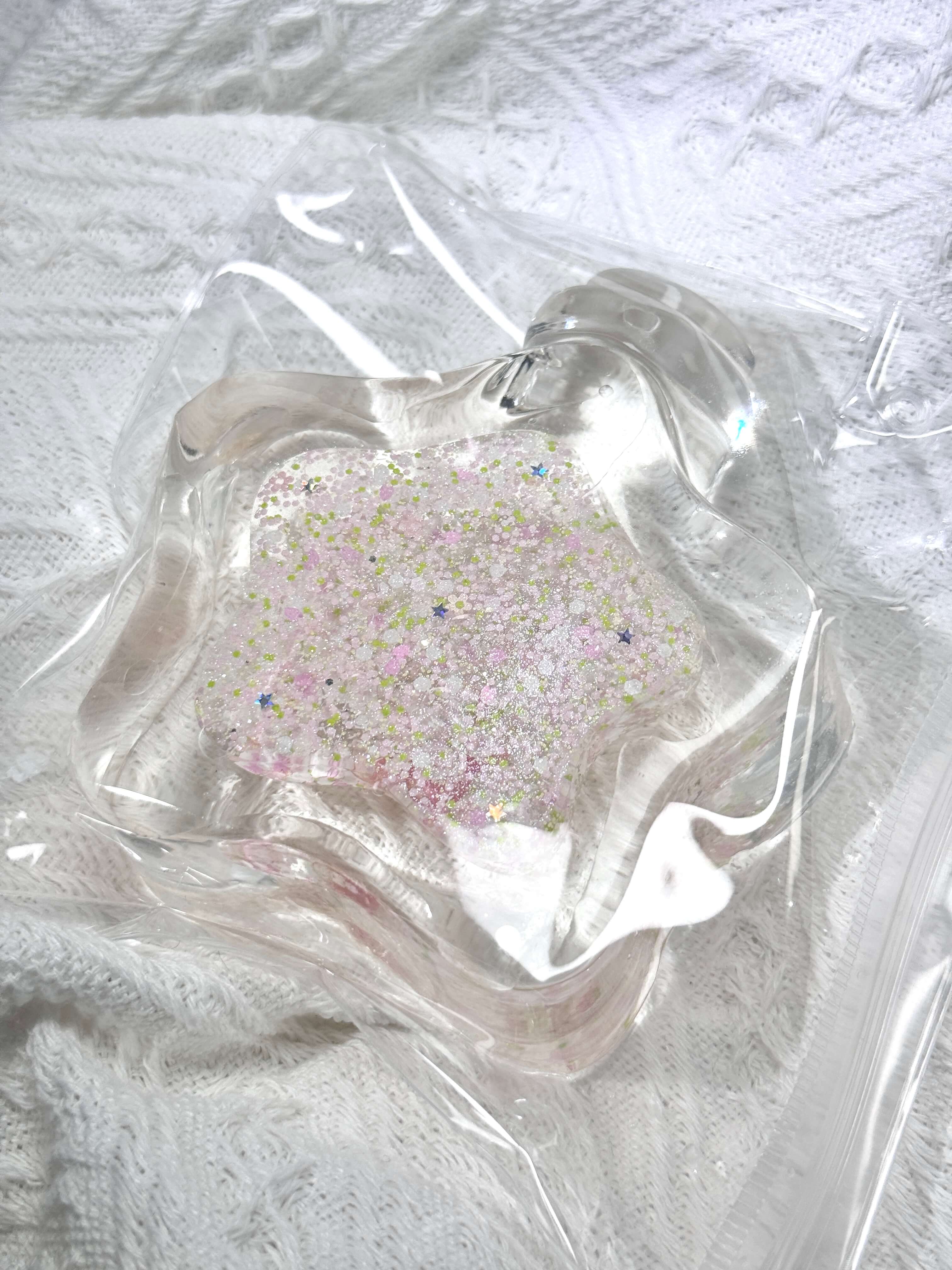 Liquid Sand Star Bottle Squishy: Handcrafted Stress Relief